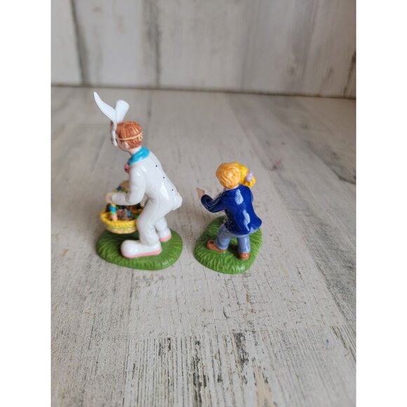 Dept 56 55164 it's the Easter Bunny snow original Xmas home decor set - Picture 6 of 7